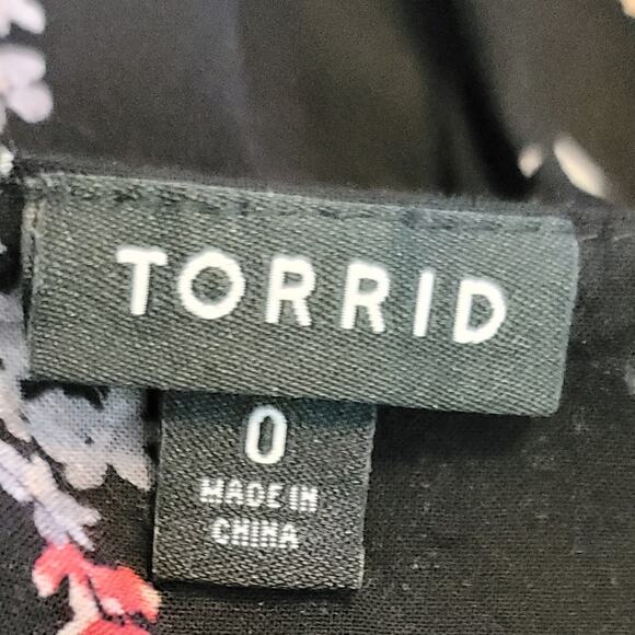 Torrid Black Floral Tiered Challis Summer Vaction Cruise Maxi Dress Size 0/L - Picture 6 of 8